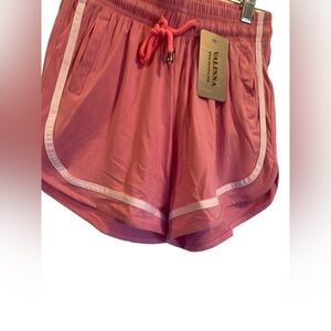 NWT Valinna active shorts Size S/M